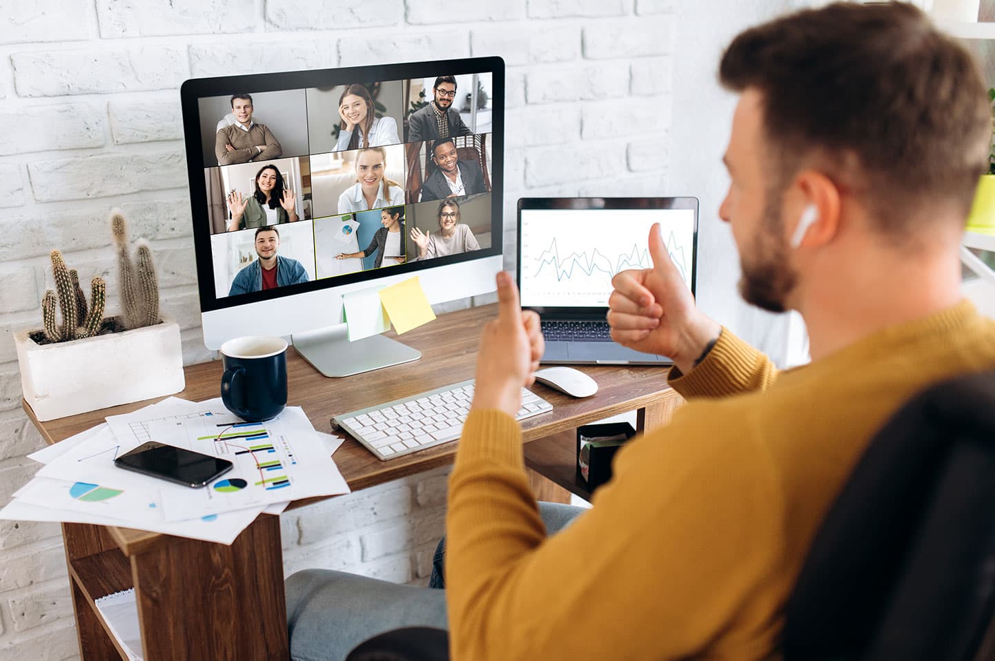 Maximize the output of your meetings Maximize the output of your meetings