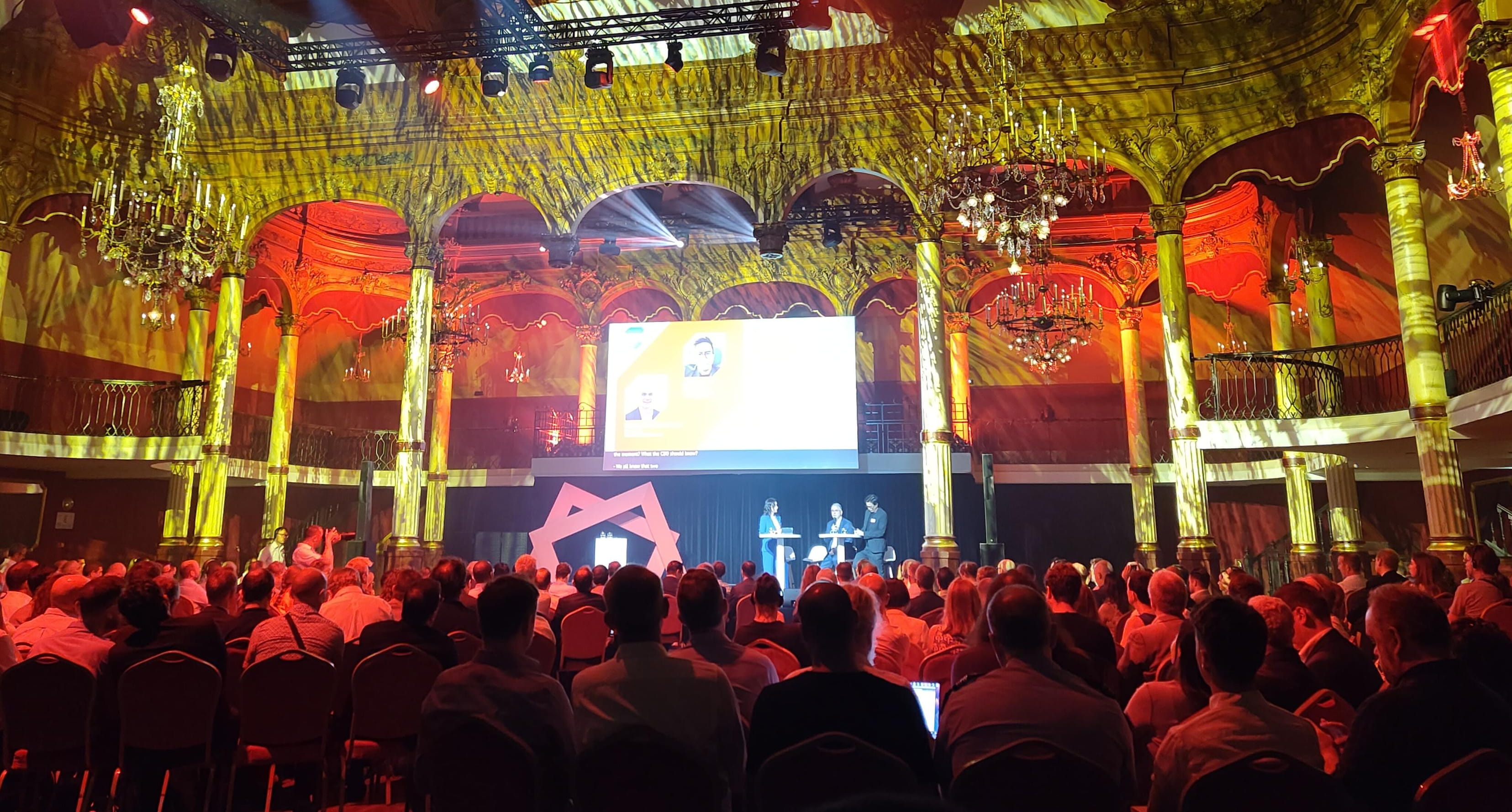 A full auditorium at the Salle Wagram in Paris during the EuroCommons Coalition Day