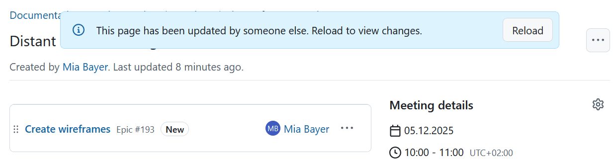 Banner notificando que una reunión ha sido actualizada mientras un usuario la está editando en el módulo de reuniones de OpenProject